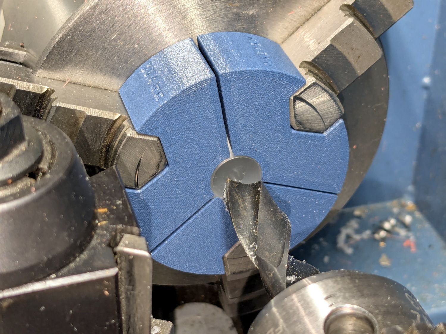 HQ Sixteen - Stylus Laser - final drilling