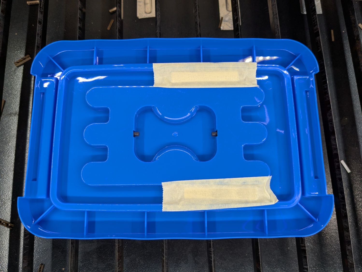 Vole Box - lid fixture magnets