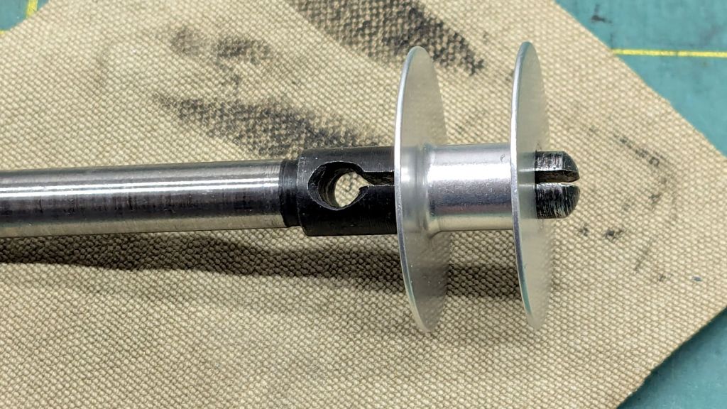 HQ Sixteen: Bobbin Winder Split Shaft&nbsp;Tweak