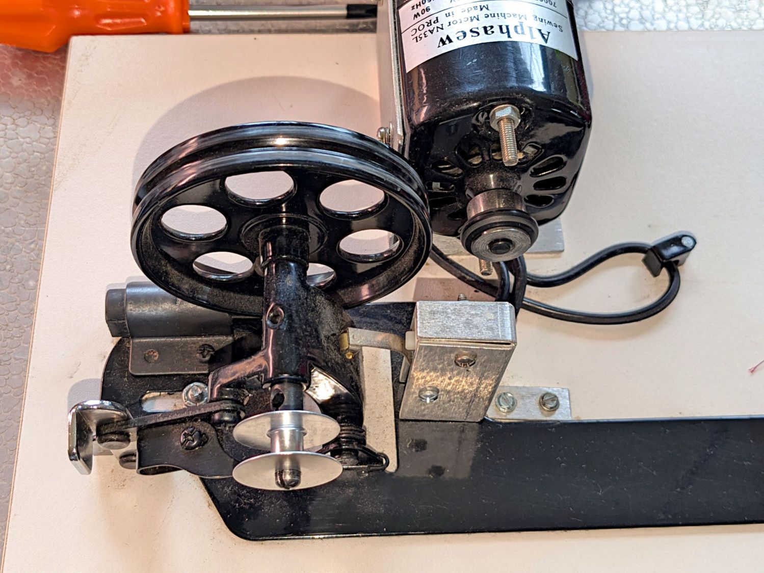 HQ Sixteen bobbin winder - overview