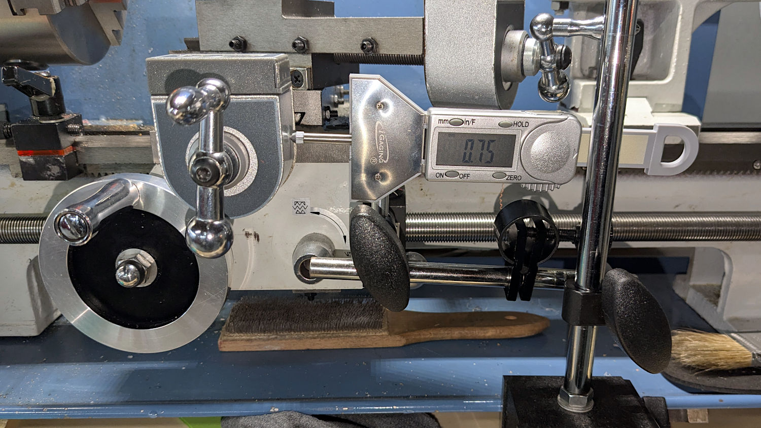 Anker LC-40 Flashlight - lathe gear check