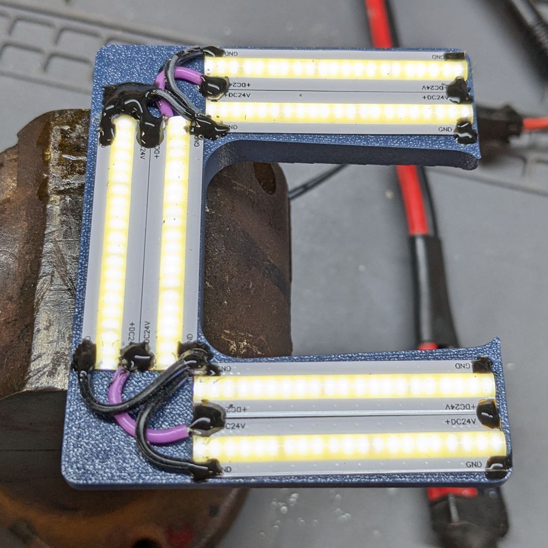 HQ Sixteen Nose Ring lights - bottom view