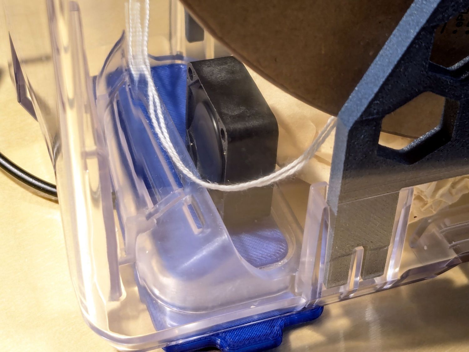 PolyDryer airlock plate - tiny fan installed