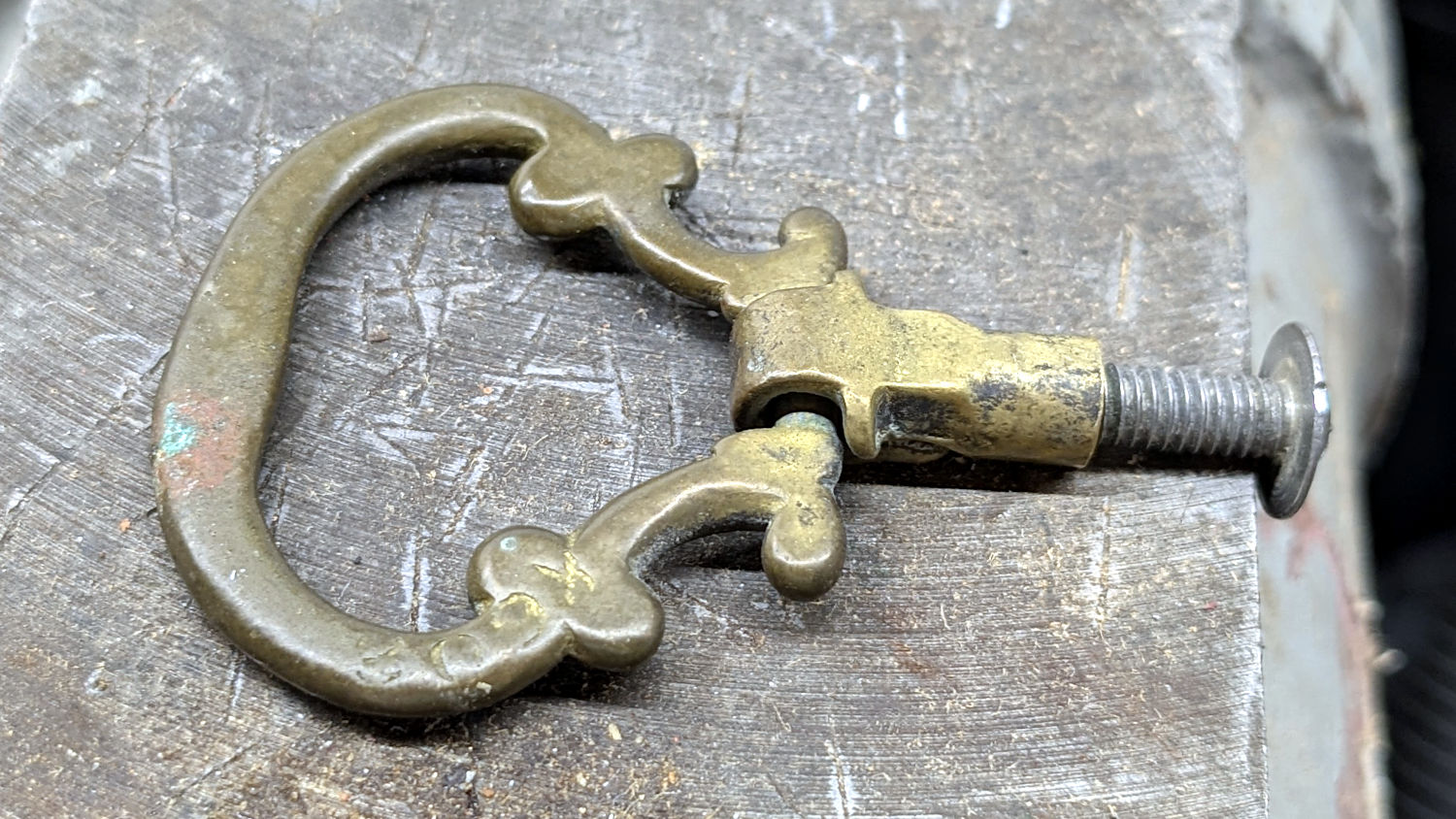 Notions drawer pull - hammering setup