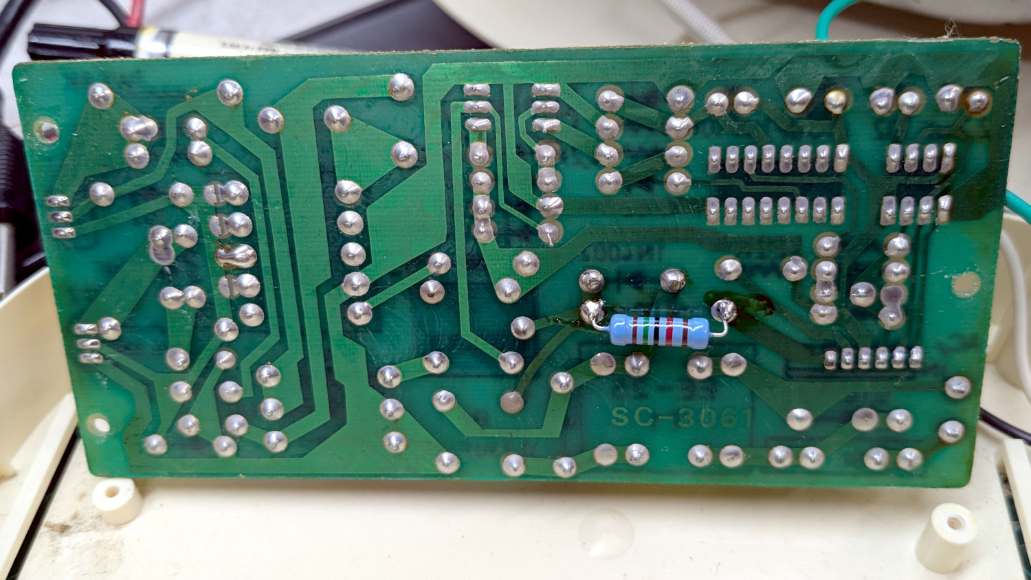 Branson 200 ultrasonic cleaner - retrofit resistors - bottom
