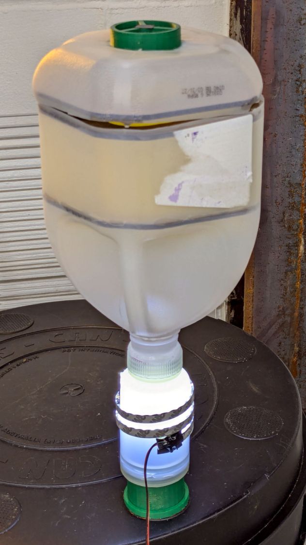 Worm Bin Fly Trap - overview