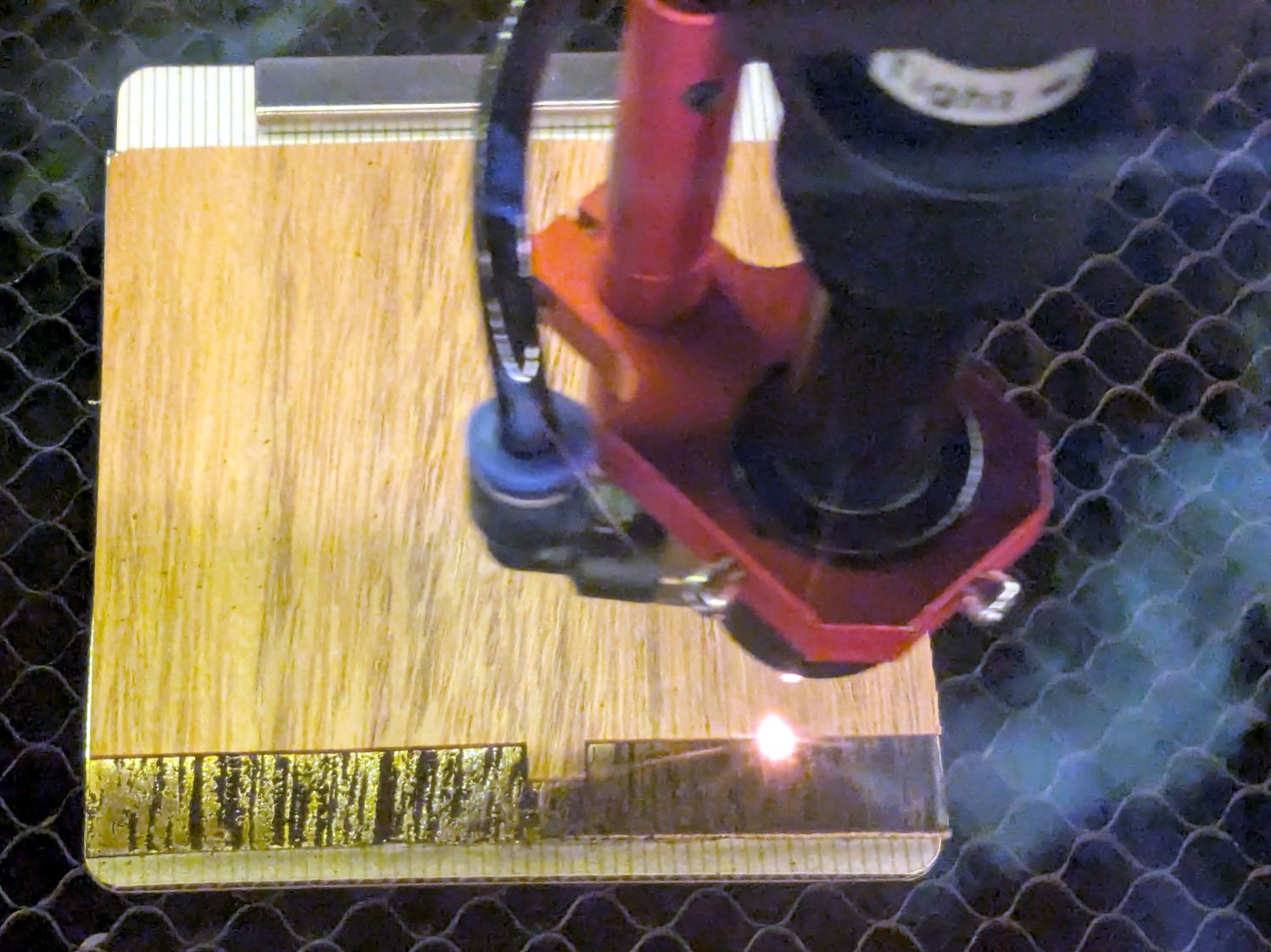 Marquetry test - veneer cutting