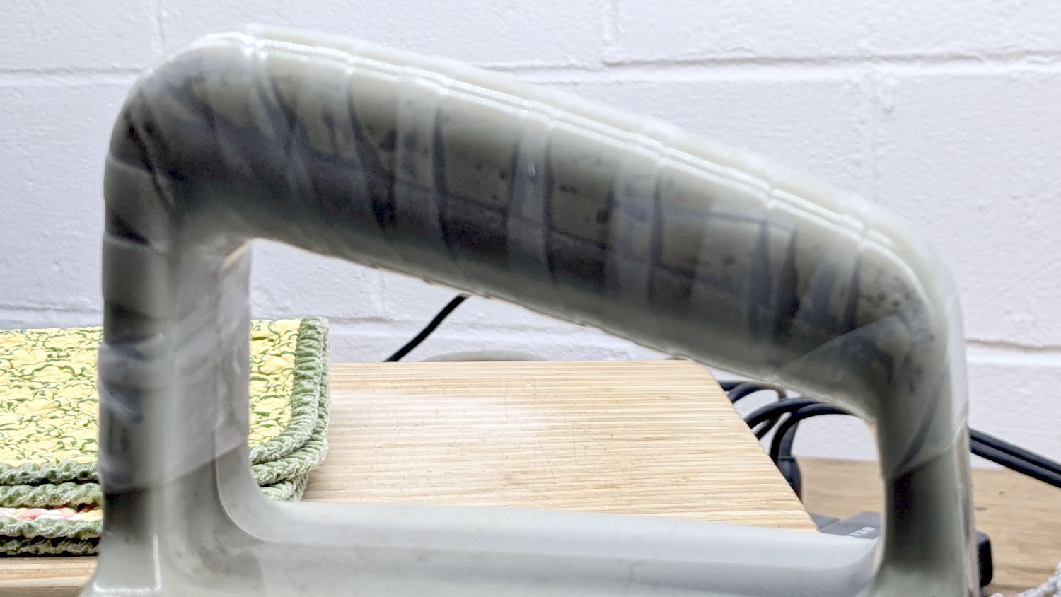 Leaf blower - silicone handle wrap