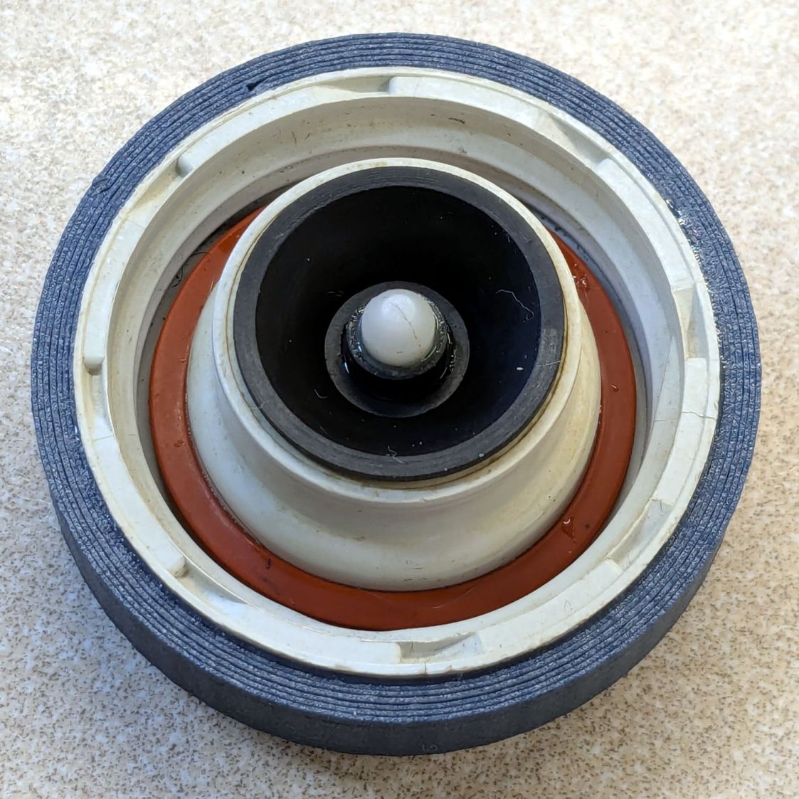 Humidifier bottle cap reinforcement - top view
