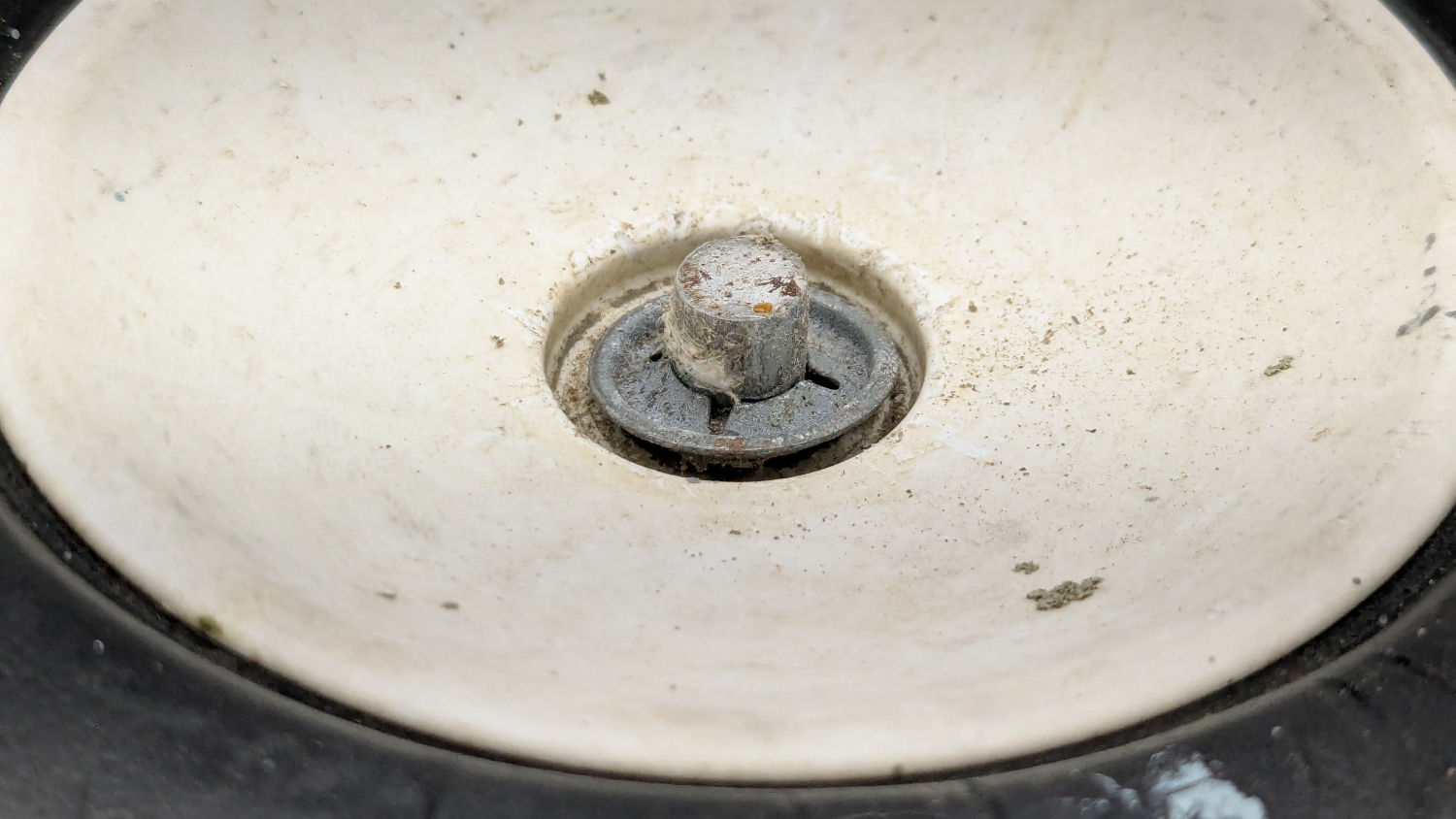 Garden Seat - axle retaining clip