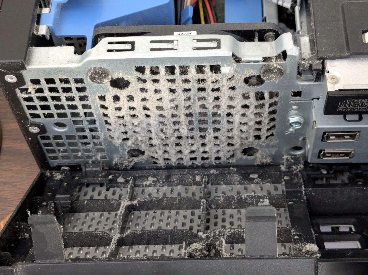 Optiplex 9020 - intake fuzz