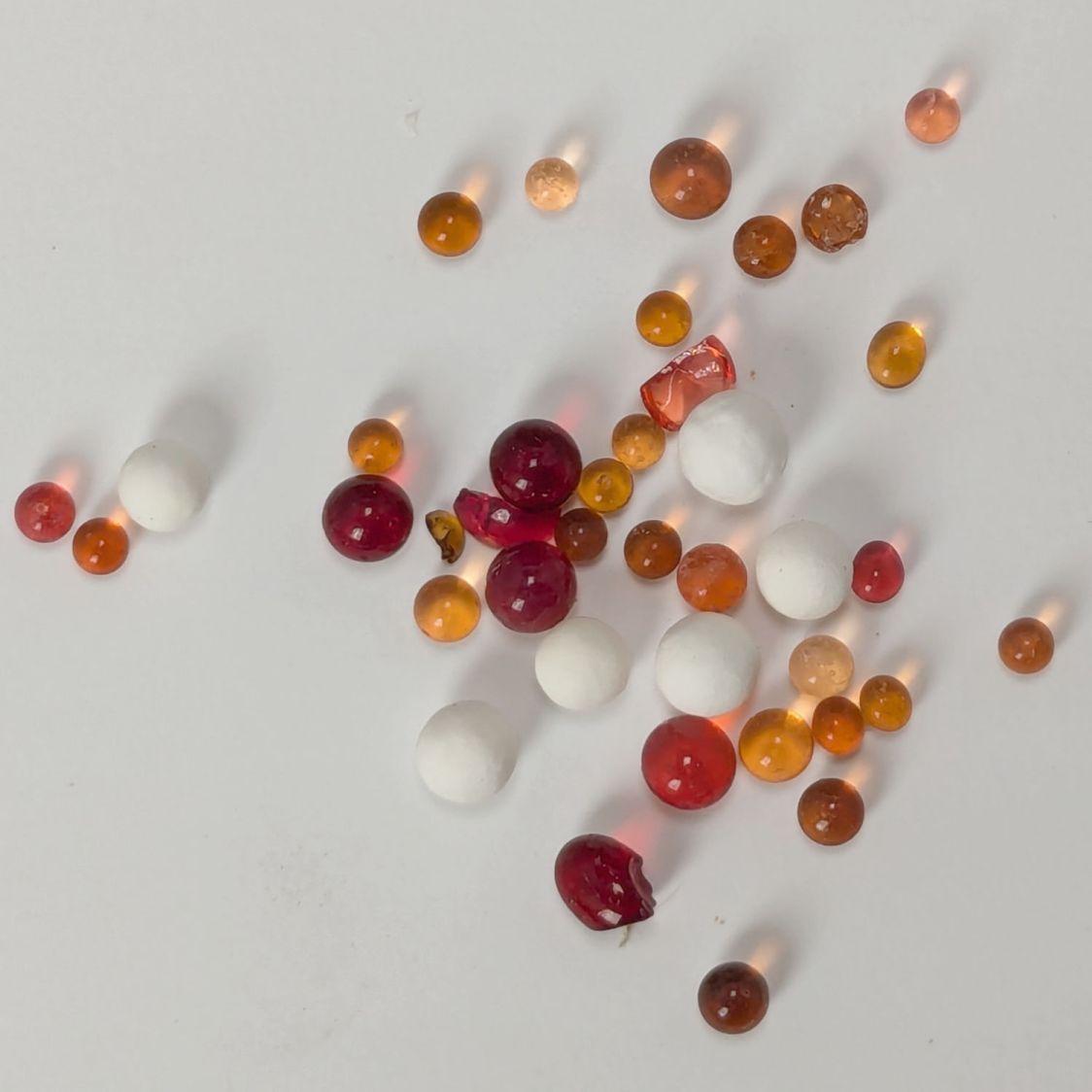 Silica gel beads - 36pctRH ambient