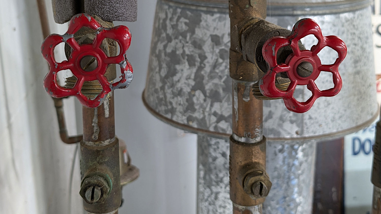 Furnace zone drain valve - unbent knobs