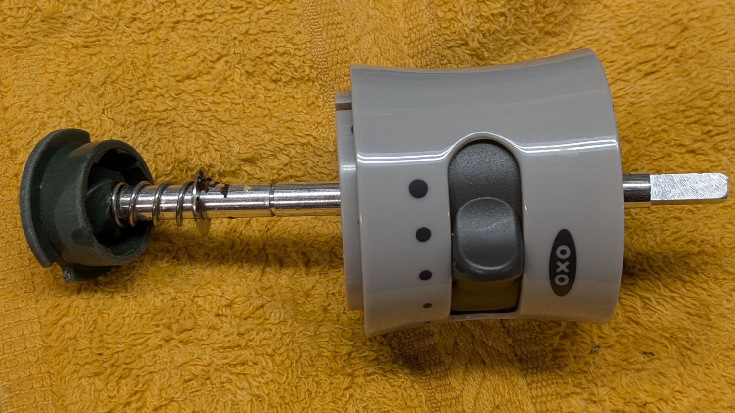 OXO Pepper Mill - upper shaft parts layout