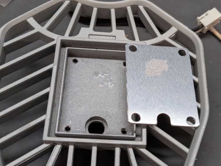 LED Garage Light:&nbsp;Autopsy