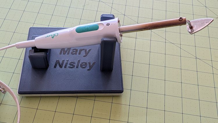 Clover Mini-Iron Holder:&nbsp;Revised