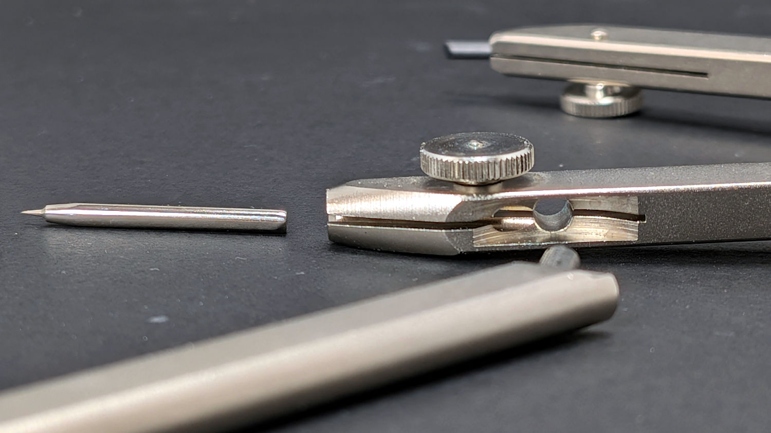 Staedtler Masterbow - leg socket