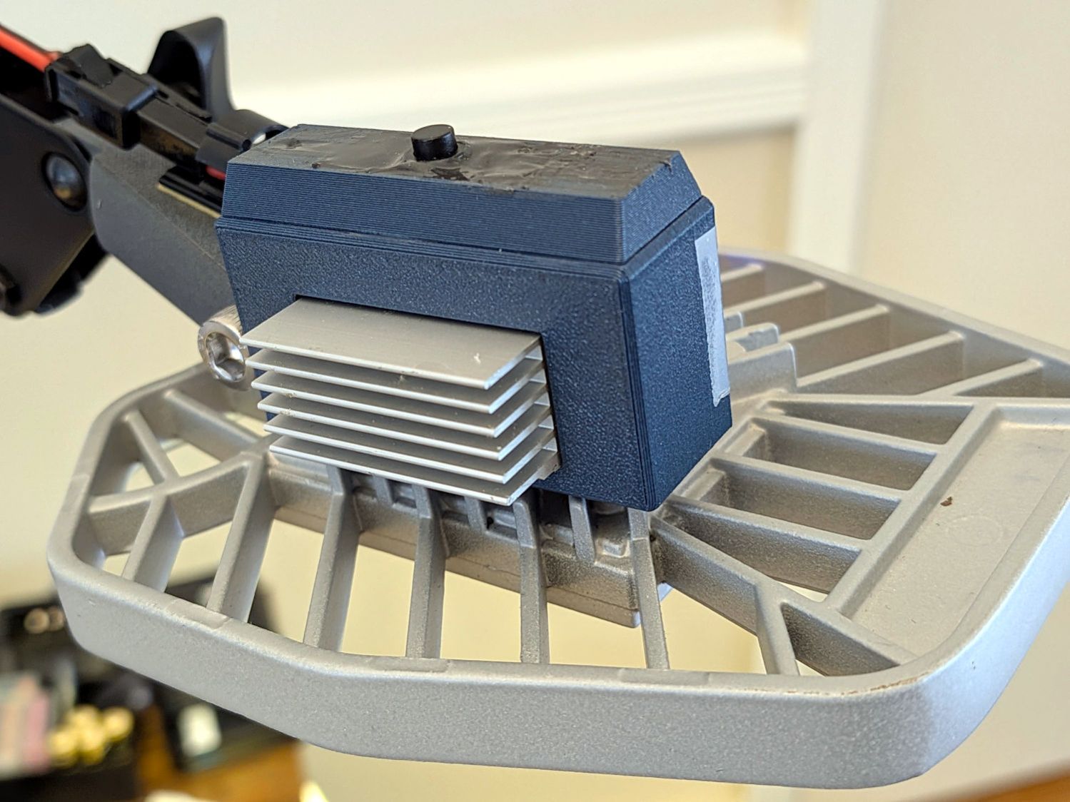 LED Garage Light - heatsink