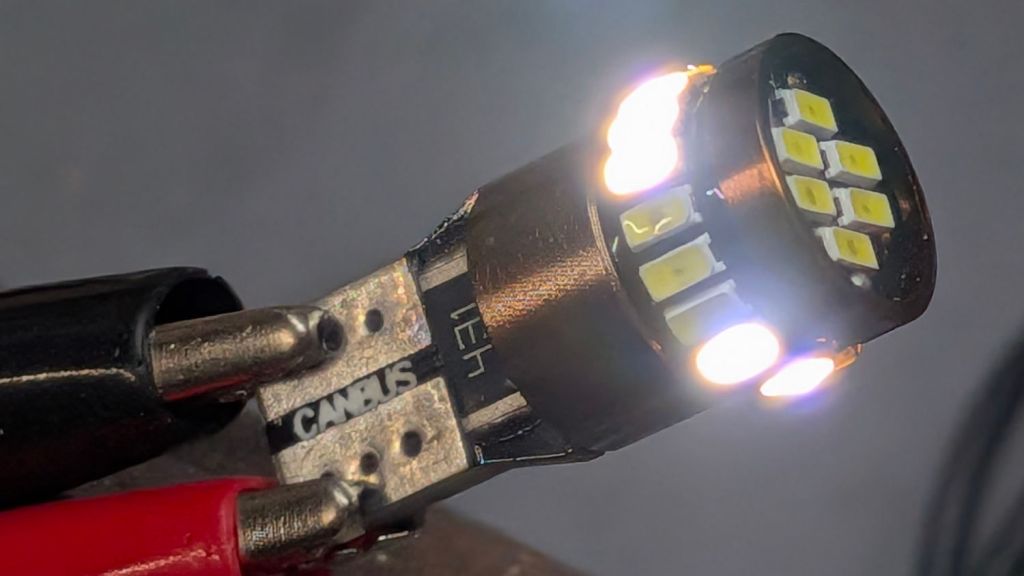 Auto Parking Light LED Bulbs:&nbsp;FAIL