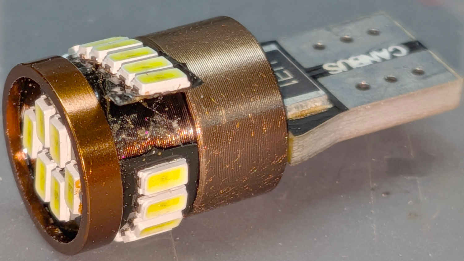 White W5W Parking Light - failed adhesive