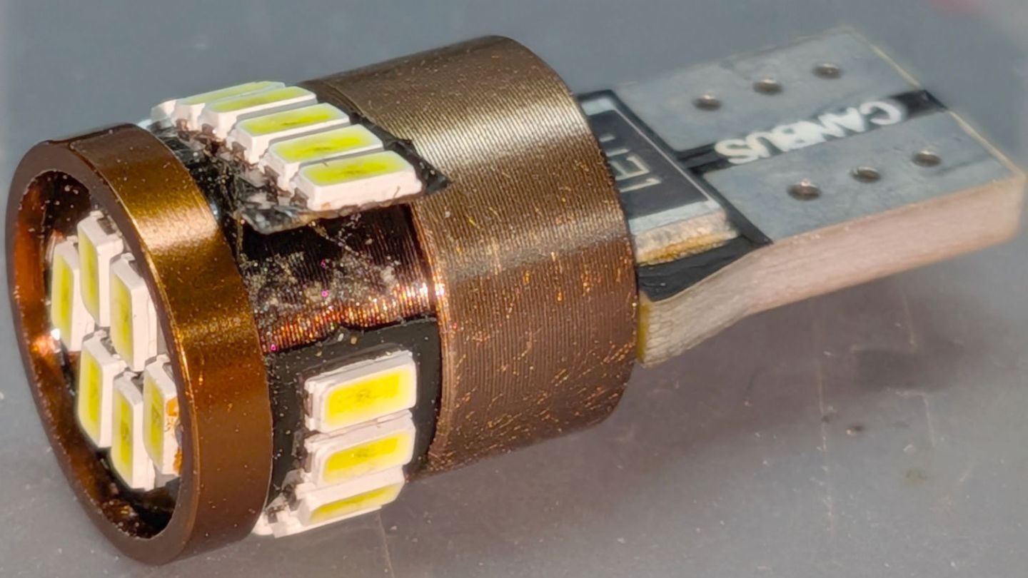Auto Parking Light LED Bulbs: FAIL – The Smell of Molten Projects in ...