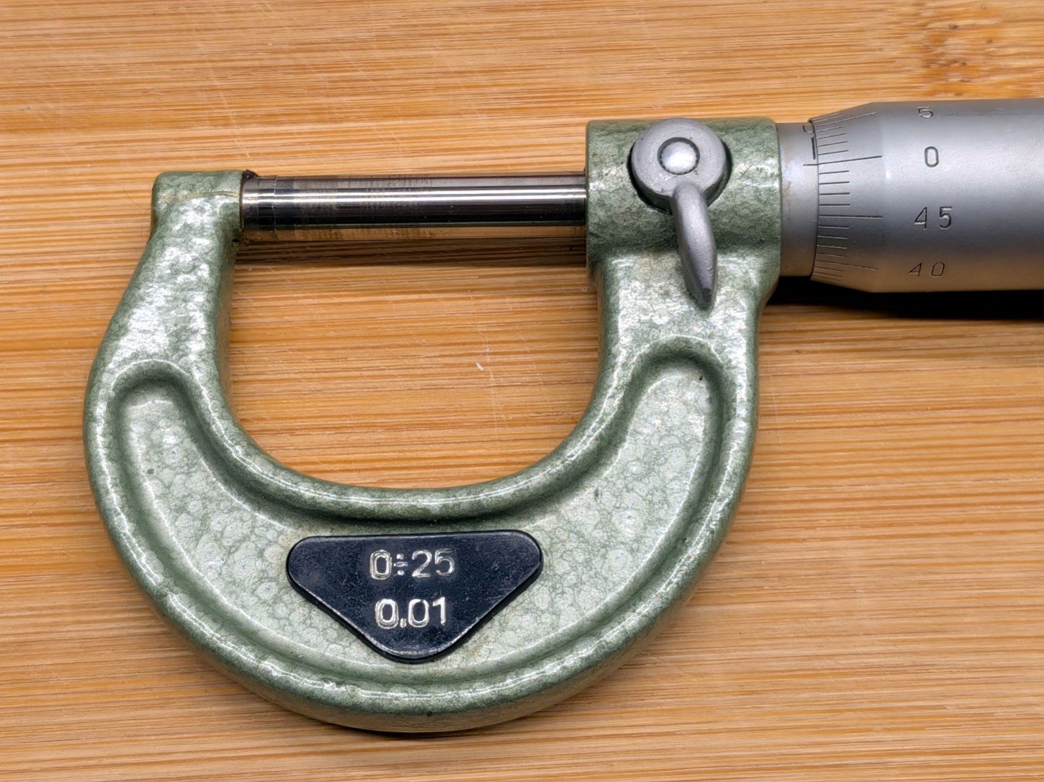 Metric micrometer - detail