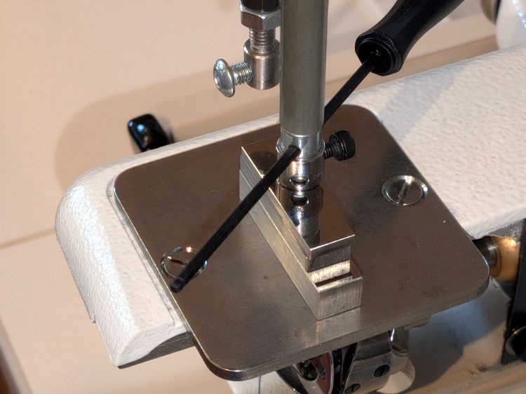 HQ Sixteen: Needle Bar Reorientation