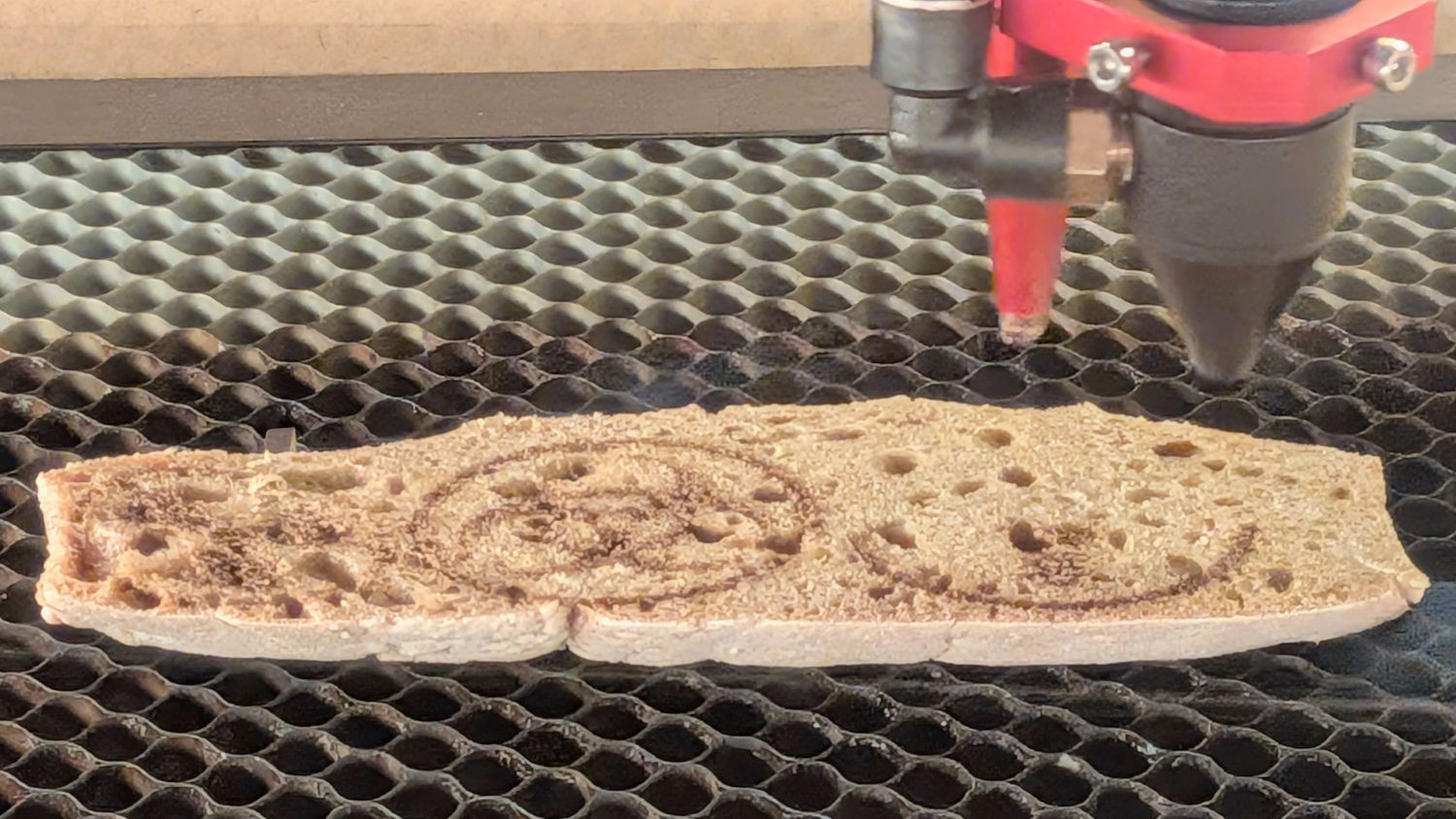 Laser-toasted bread - engraving