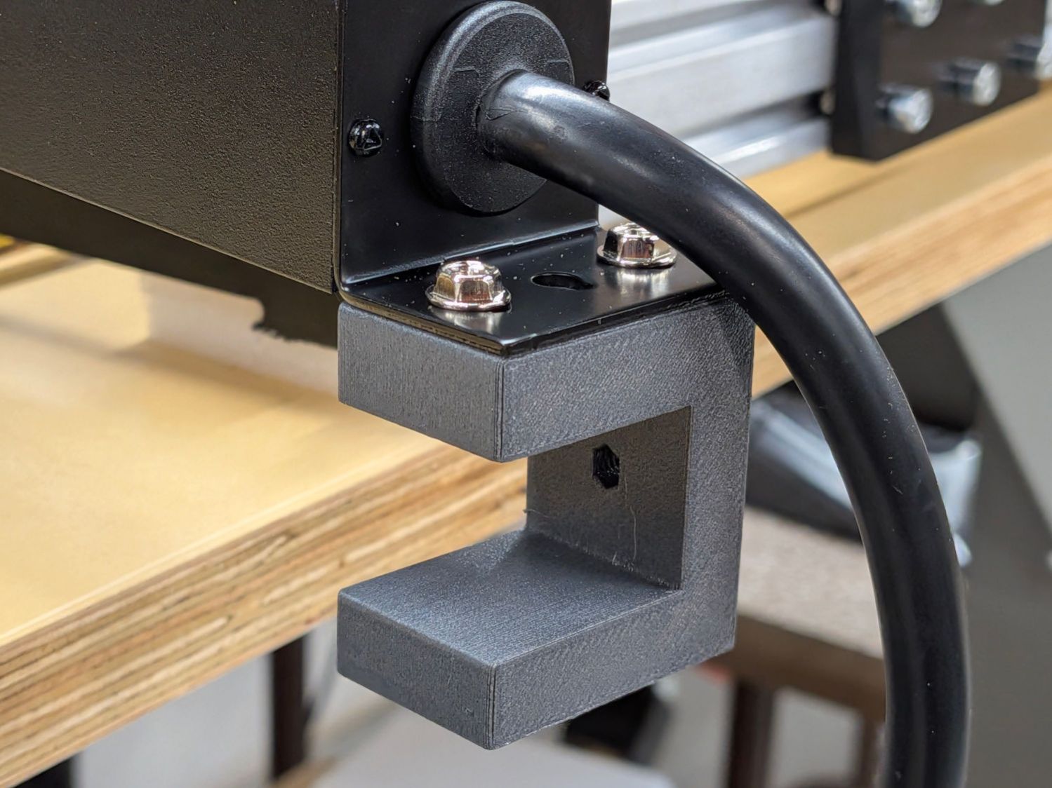Outlet Bench Mount - different brand