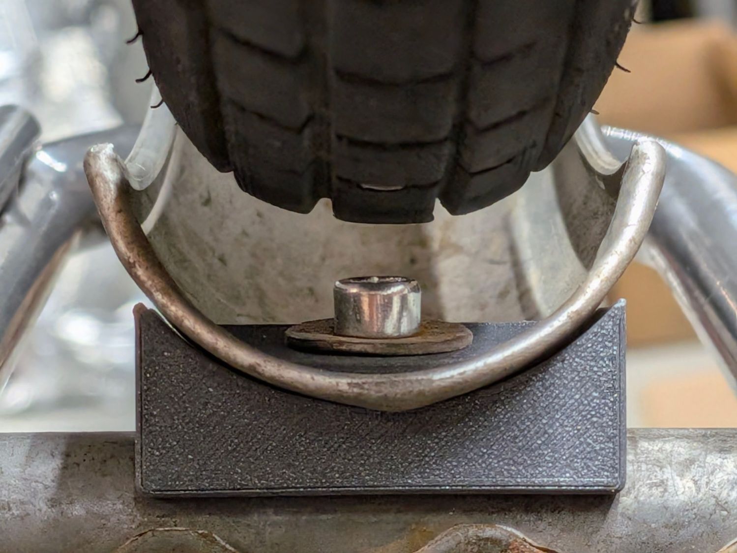 BOB Yak Trailer fender front mount - tire clearance