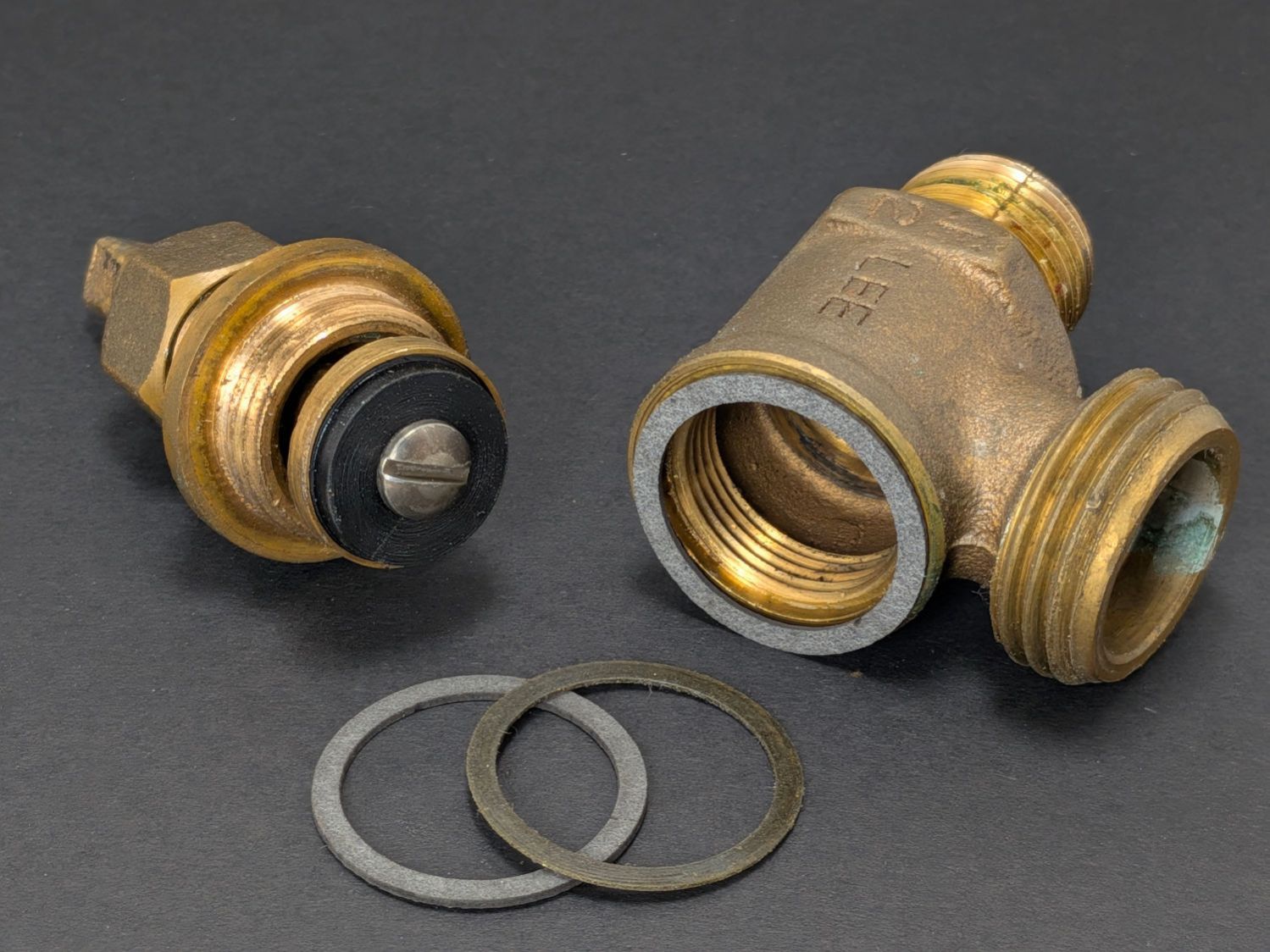 Furnace zone drain valve - gaskets