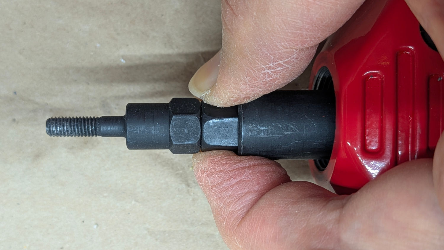 Rivnut Tool - mandrel alignment