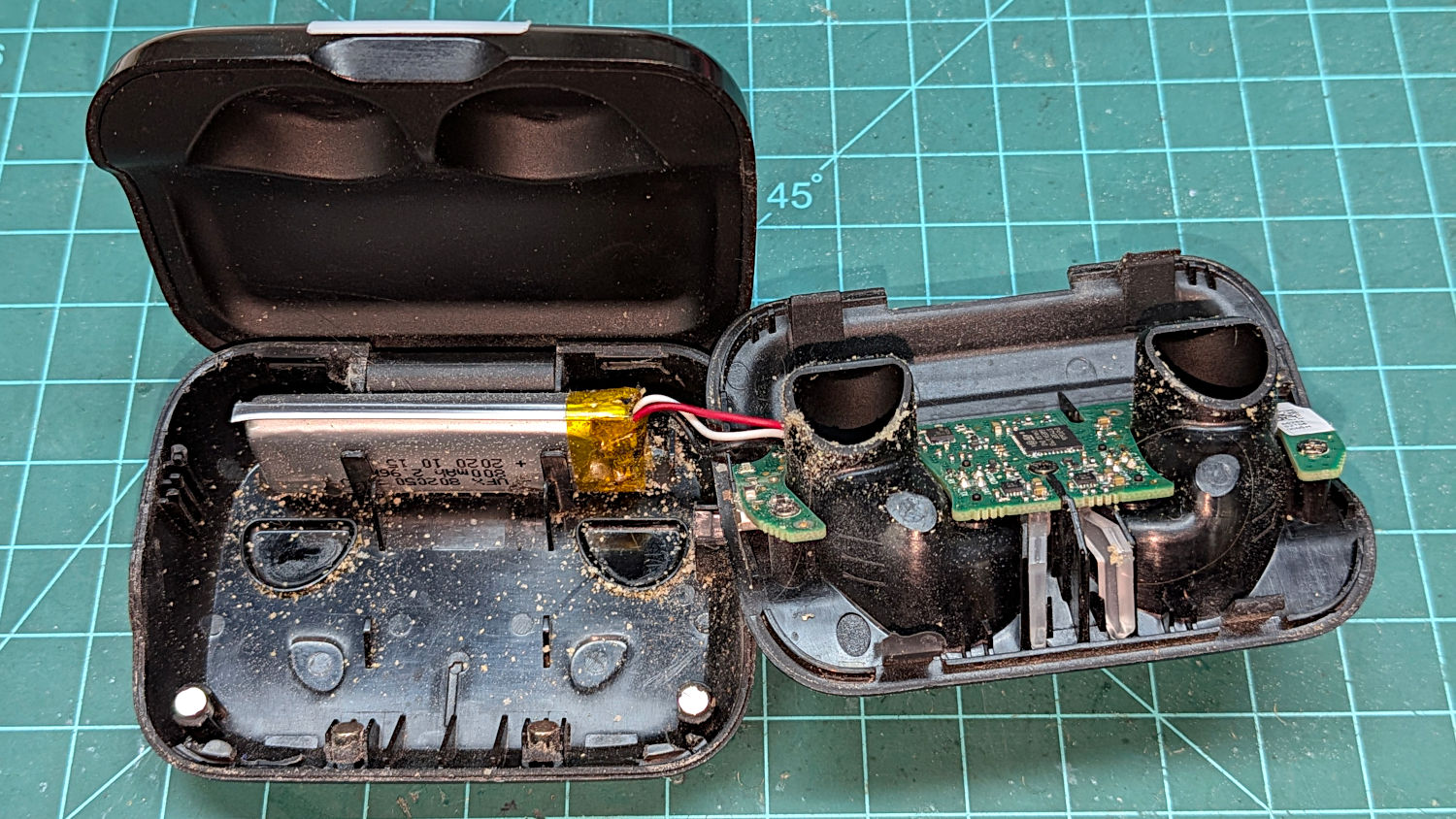 Nuheara IQBudsMax2 charging case - pried open