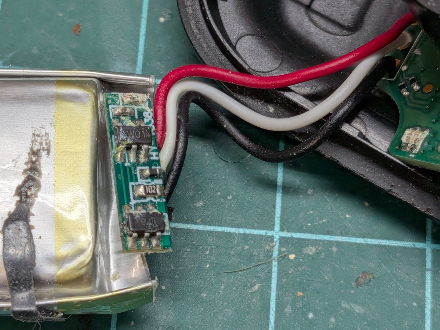 Nuheara IQBudsMax2 charging case - battery management PCB