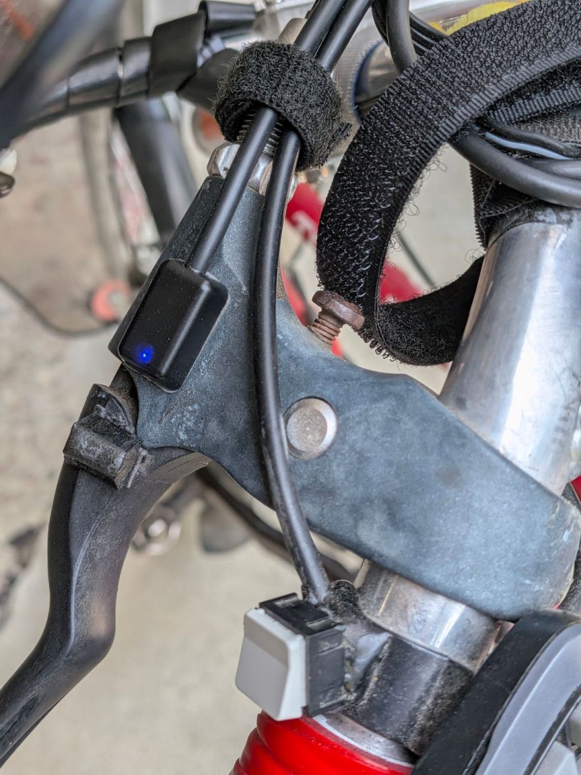 Tour Easy LED brake sensor - front released