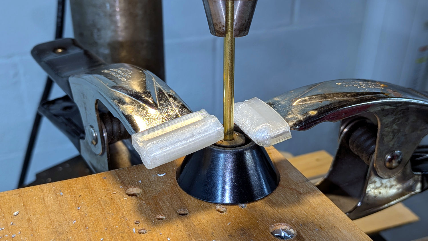Canning pot lid knob - hole alignment