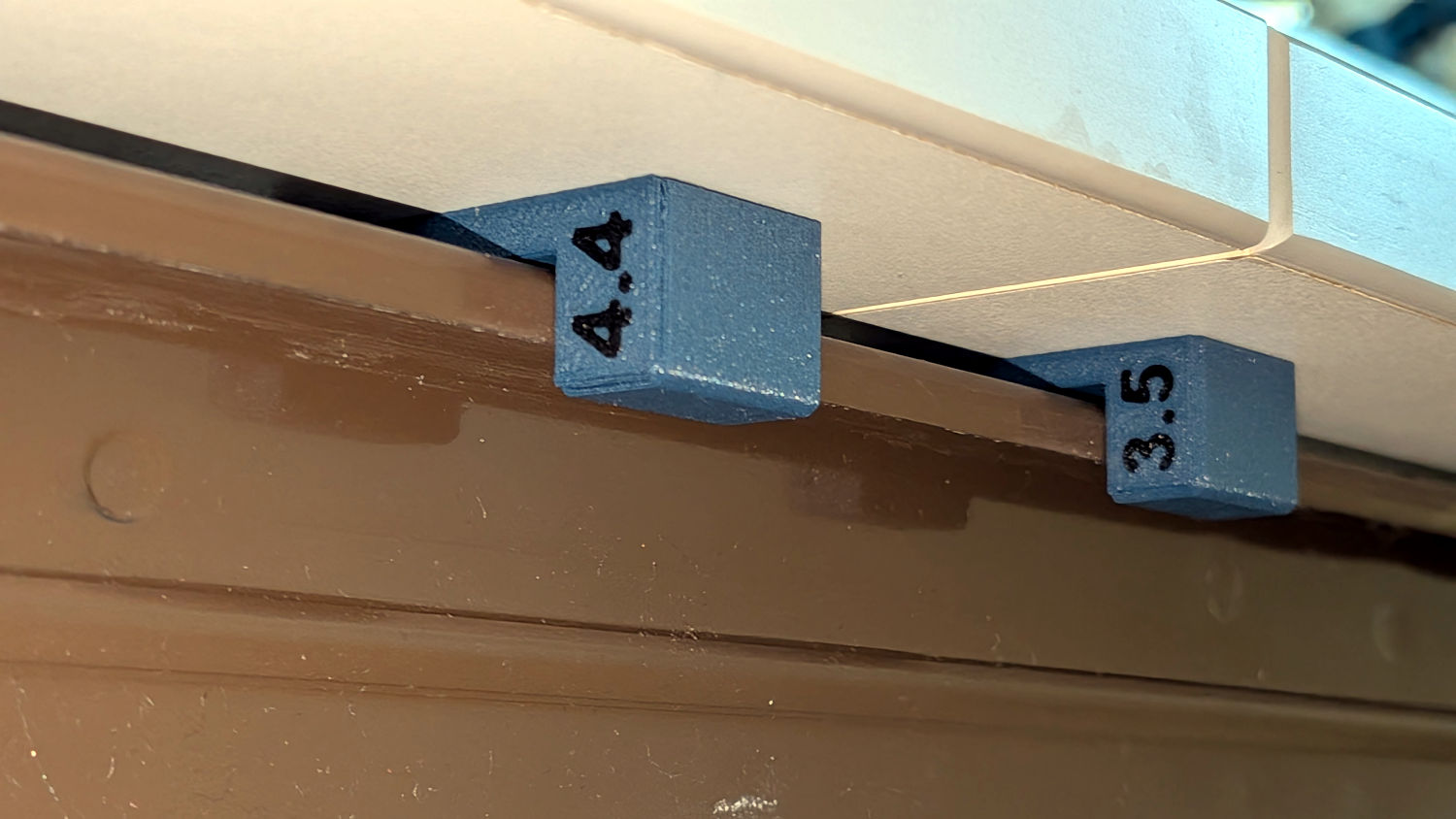 HQ Sixteen - table shims - adjacent sections