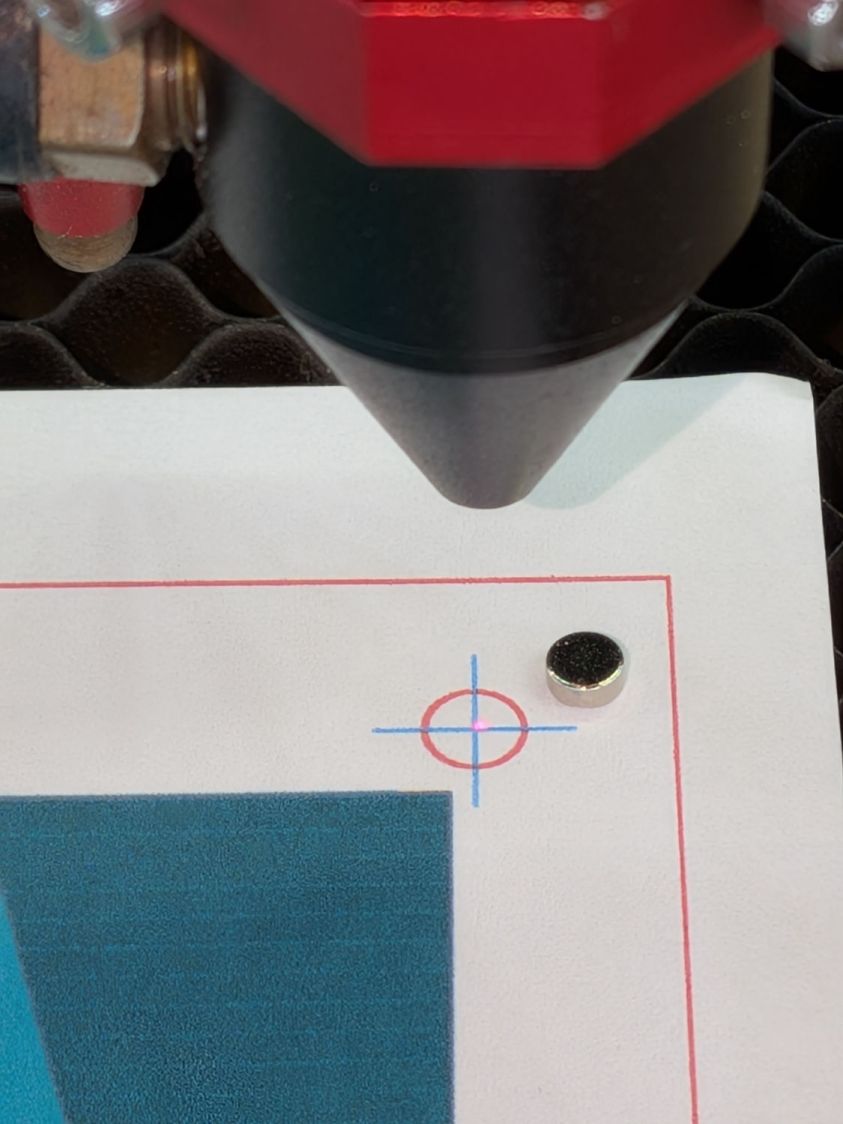 Print vs cut - 100.3pct plain paper - UR align