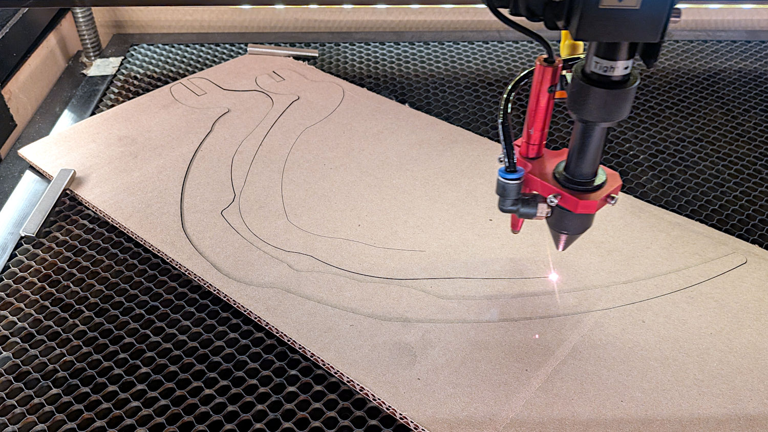 Cardboard Spider - leg cutting