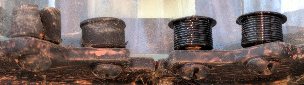 Outdoor Lamp Glass&nbsp;Retainers