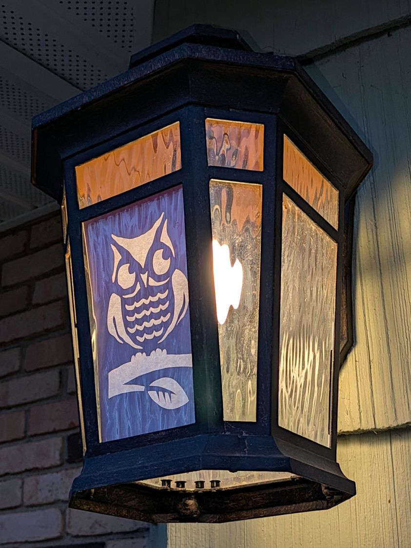 Outdoor Lamp Glass Retainers - with decoration